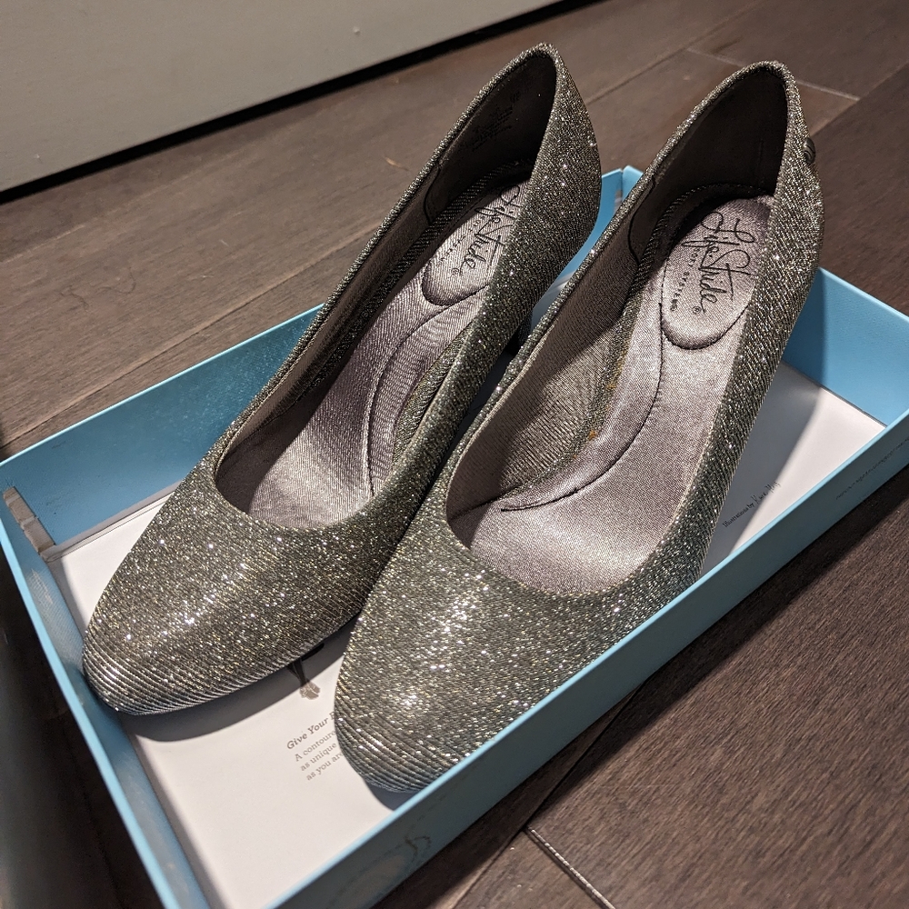 Excellent condition Heels w/box